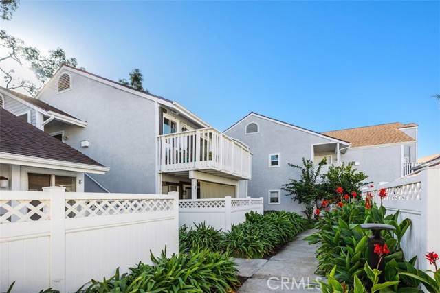 Laguna Niguel, CA 92677,10 Terrace Circle