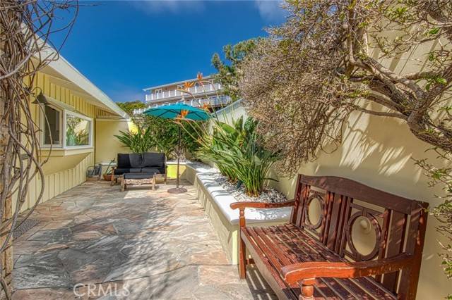 Laguna Beach, CA 92651,1407 EMERALD BAY