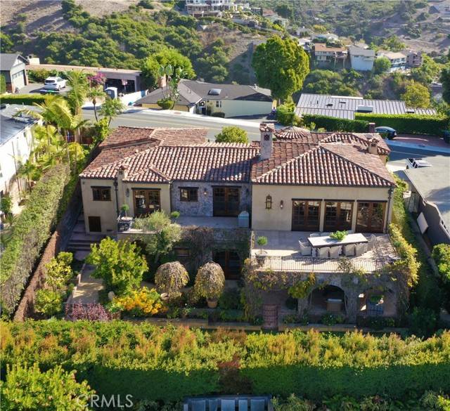 Laguna Beach, CA 92651,1330 Temple Hills Drive