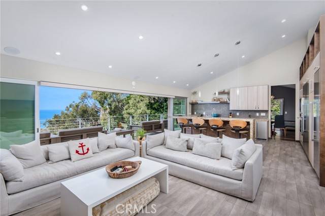 Laguna Beach, CA 92651,31321 Ceanothus Drive