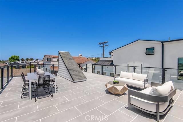 Corona Del Mar, CA 92625,717 Orchid Avenue