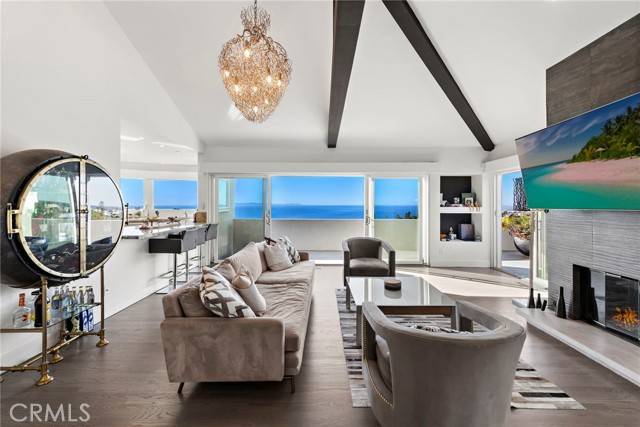 Laguna Beach, CA 92651,766 Pelican