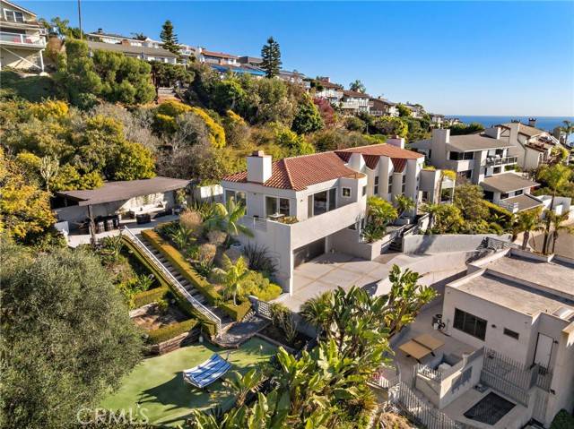 Laguna Beach, CA 92651,766 Pelican