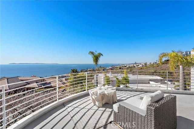 Laguna Beach, CA 92651,766 Pelican