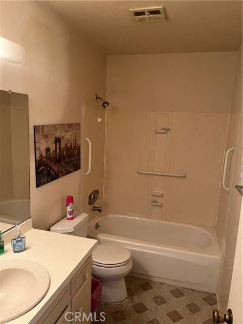 Tustin, CA 92780,15506 Williams Street #L