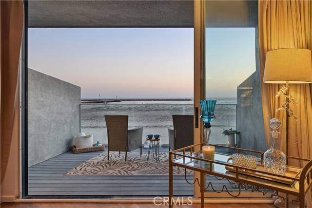 Marina Del Rey, CA 90292,6 Voyage Street #204