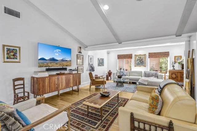 Newport Beach, CA 92660,2237 Golden Circle