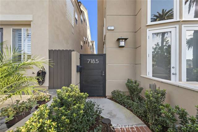 Corona Del Mar, CA 92625,718 Marguerite Avenue