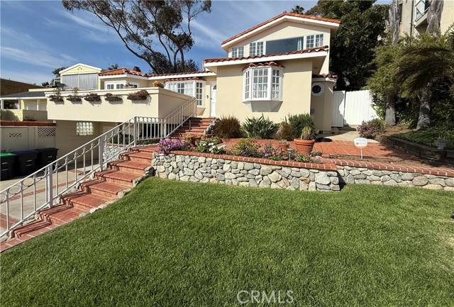 Laguna Beach, CA 92651,31332 Monterey Street