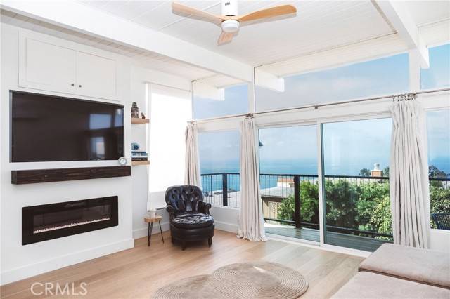Laguna Beach, CA 92651,989 La Mirada