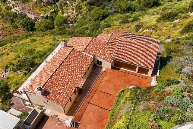 Laguna Beach, CA 92651,2516 Temple Hills Drive