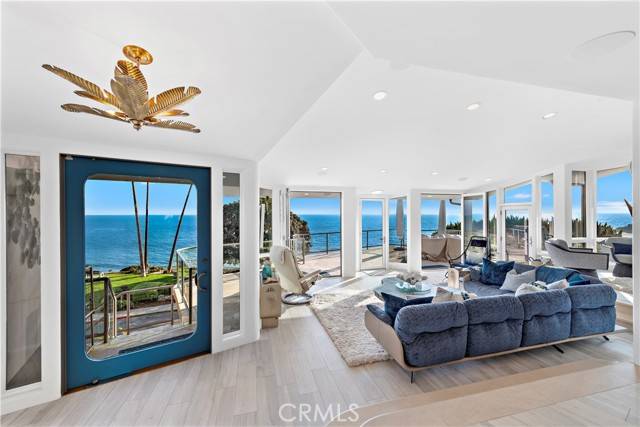Laguna Beach, CA 92651,594 Cliff Drive
