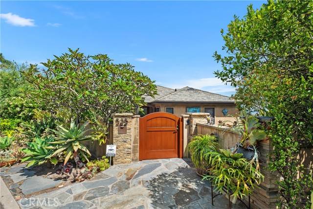 Laguna Beach, CA 92651,535 High Dr