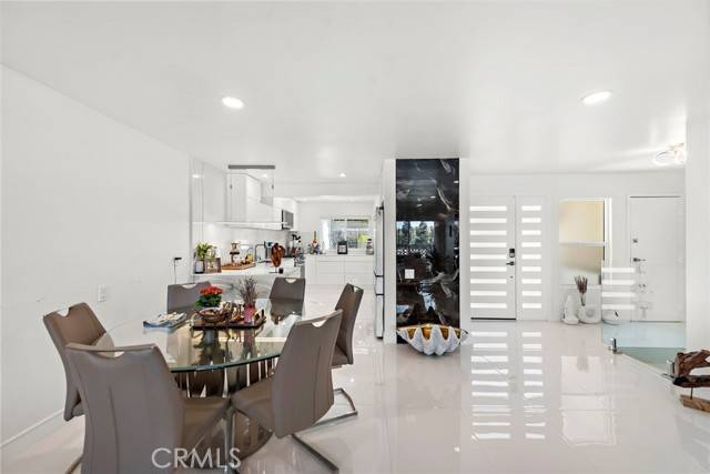 Laguna Hills, CA 92653,23421 Caminito Telmo