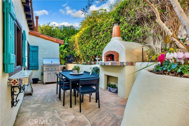 Laguna Beach, CA 92651,802 Rembrandt Drive