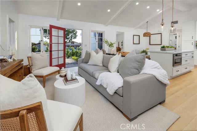 Laguna Beach, CA 92651,556 Through Street