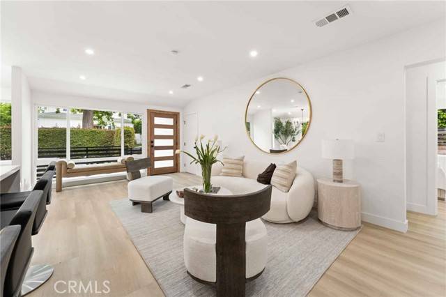 Los Angeles, CA 90049,11408 Waterford Street