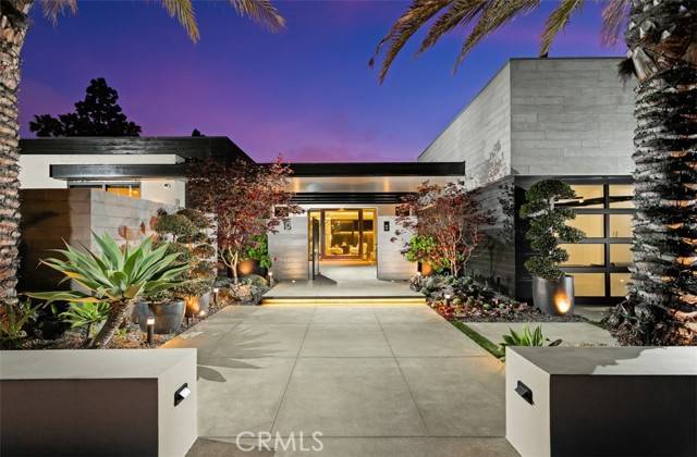 Newport Beach, CA 92660,15 Torrey Pines Lane
