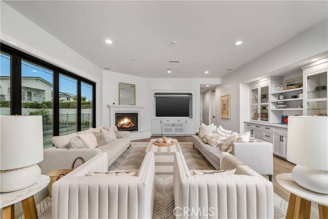 Rossmoor, CA 90720,11385 Baskerville Road