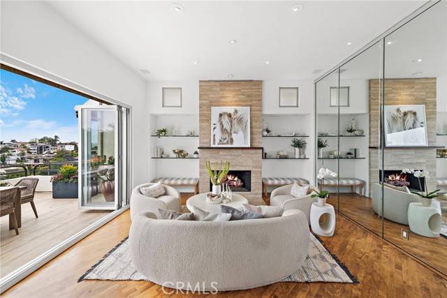 Laguna Beach, CA 92651,970 Quivera Street