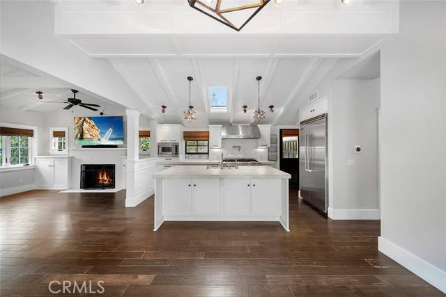 Laguna Beach, CA 92651,411 Poplar Street
