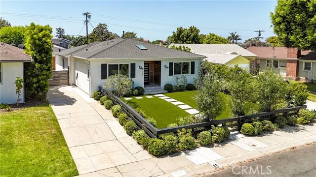 Los Angeles, CA 90045,6334 W 80th Place