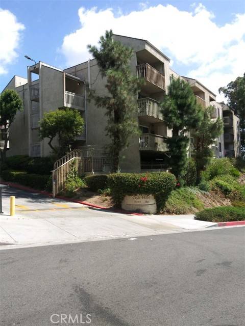 Montebello, CA 90640,1610 Neil Armstrong Street #313