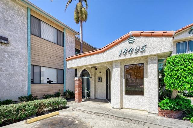 Hawthorne, CA 90250,14405 Cerise Avenue #31