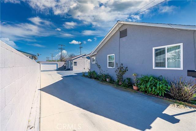 Bell, CA 90201,6614 Orchard Avenue