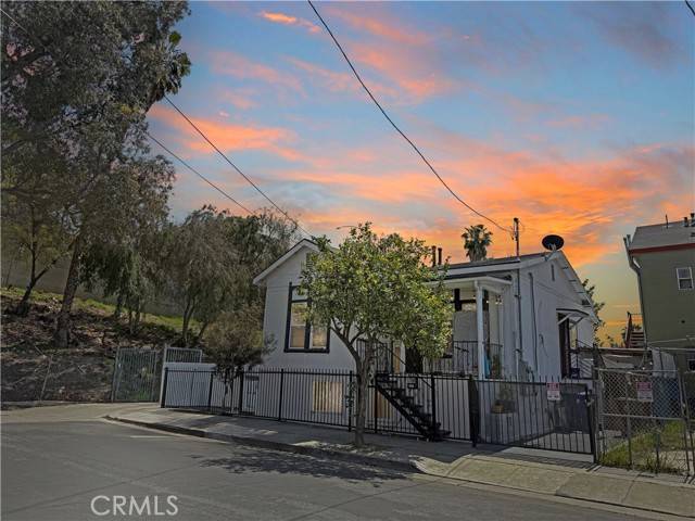 Los Angeles, CA 90033,1708 E 3rd Street