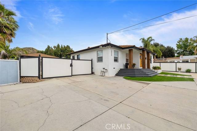 Sylmar, CA 91342,10635 Foothill Boulevard