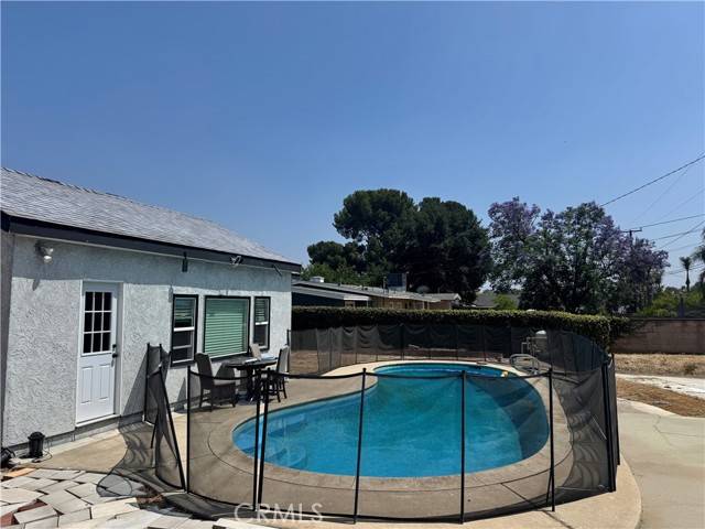 Fontana, CA 92335,8238 Pepper Avenue