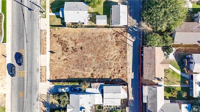 Livingston, CA 95334,1222 B