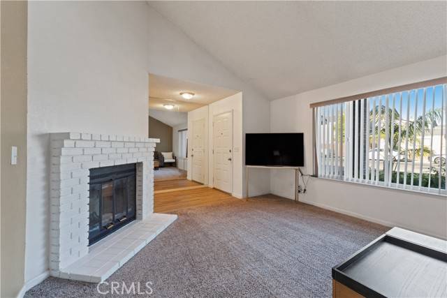 Fresno, CA 93722,2433 N Knoll Avenue