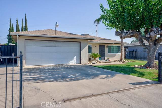 Sanger, CA 93657,638 Forest Lane