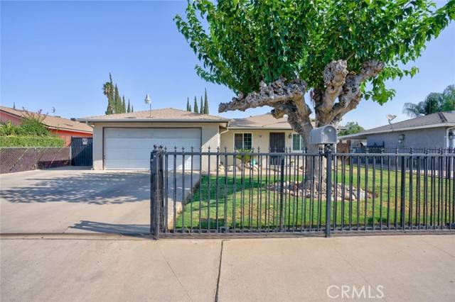 Sanger, CA 93657,638 Forest Lane