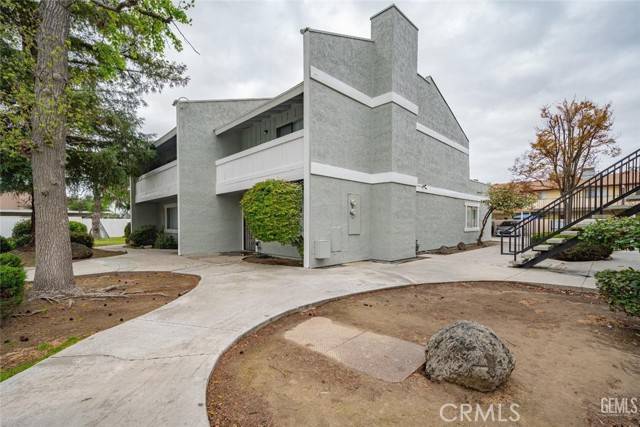 Bakersfield, CA 93309,5001 Appleblossom Drive