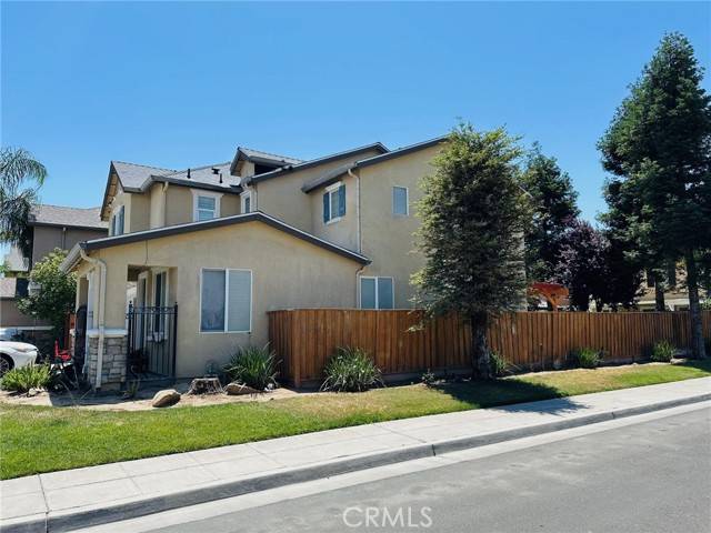 Madera, CA 93638,692 Blueberry Lane