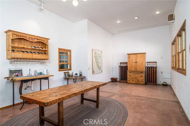 Mariposa, CA 95338,4683 Morningstar