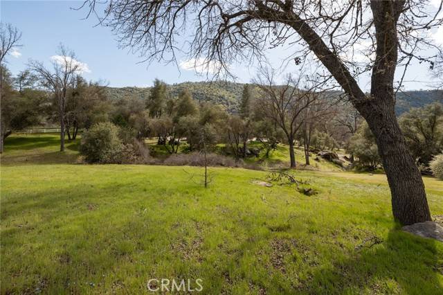 Ahwahnee, CA 93601,141 Indian Rock