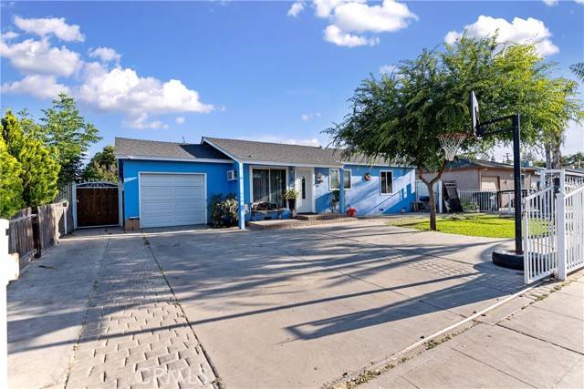 Fresno, CA 93702,4776 E Lowe Avenue