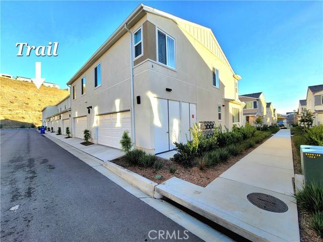 Fallbrook, CA 92028,331 Citrine Trail