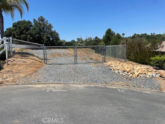 Fallbrook, CA 92028,510 Oak Glade