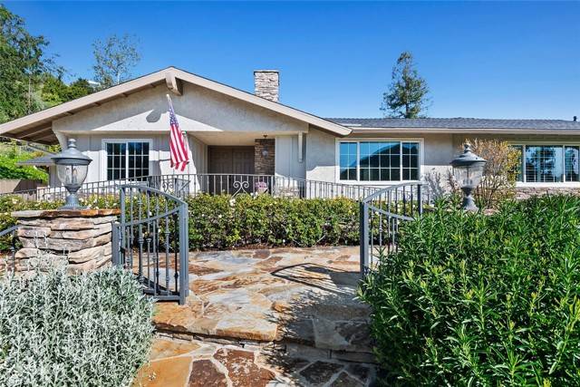 Thousand Oaks, CA 91360,611 Camino Manzanas