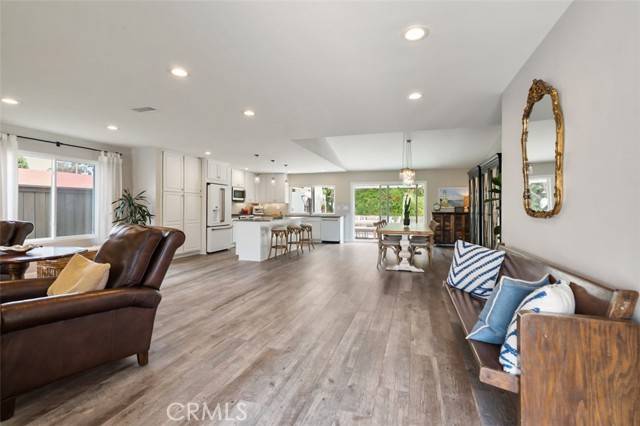 Encinitas, CA 92024,729 Crest Drive