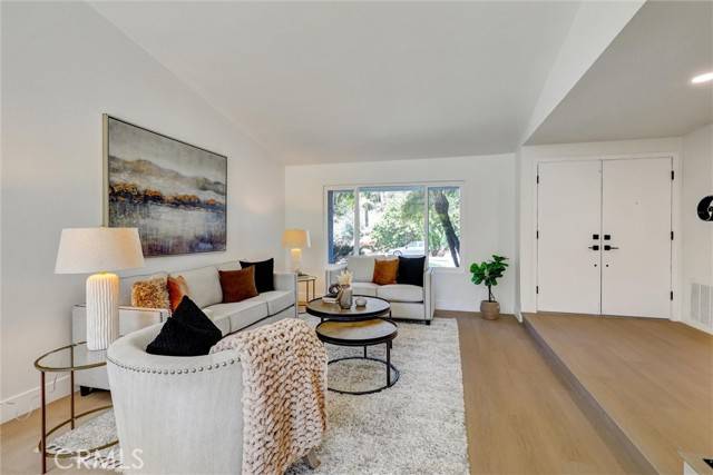 San Diego, CA 92129,9409 Aldabra Court