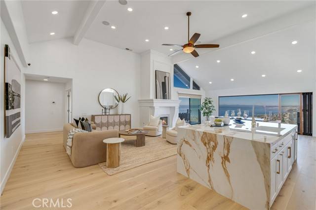 La Jolla, CA 92037,7655 Caminito Avola