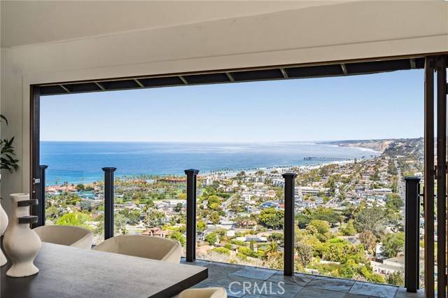 La Jolla, CA 92037,7655 Caminito Avola