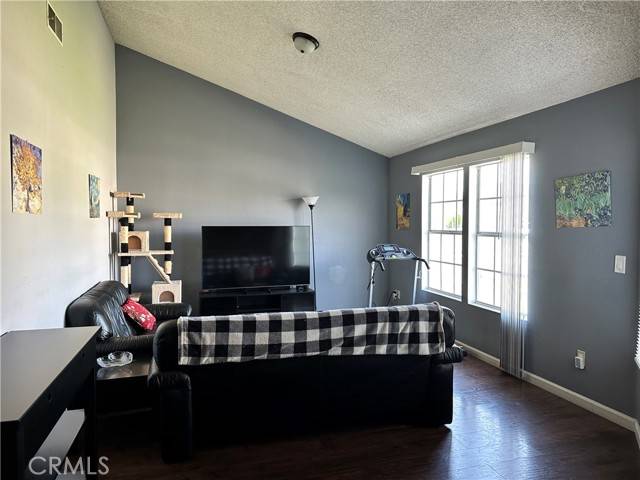 Colton, CA 92324,983 Orchard Lane