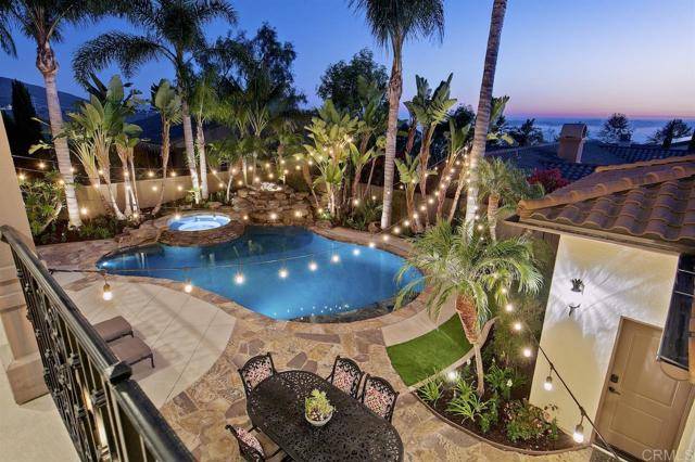 Carlsbad, CA 92009,3220 Sitio Montecillo